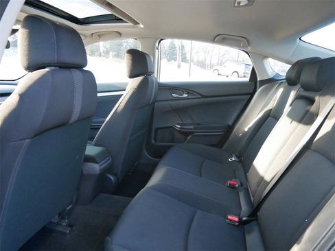 Used 2019 Honda Civic EX image 9