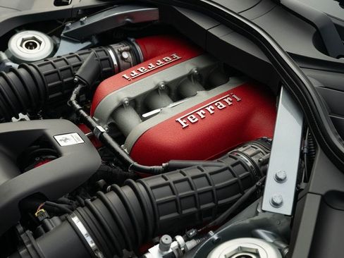 Used 2024 Ferrari Purosangue AWD/4WD image 13