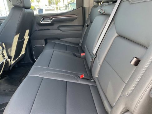 New 2026 GMC Sierra 1500 SLT w/ SLT Premium Package image 25