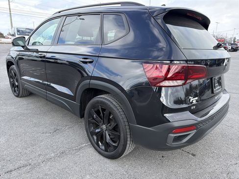 Used 2024 Volkswagen Taos SE image 6