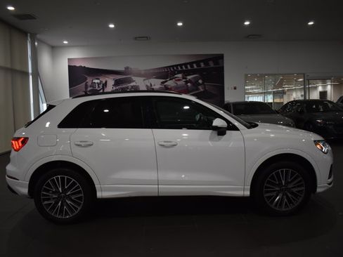 Used 2023 Audi Q3 2.0T Premium w/ Convenience Package AWD/4WD image 8
