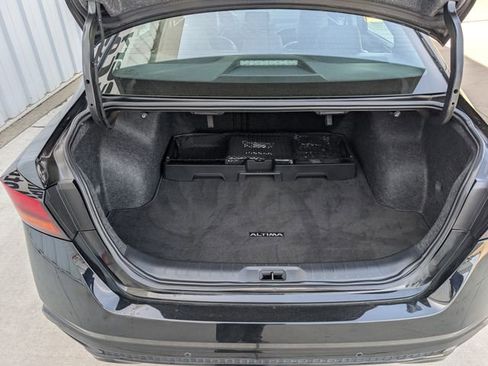 Used 2024 Nissan Altima 2.5 SR image 23