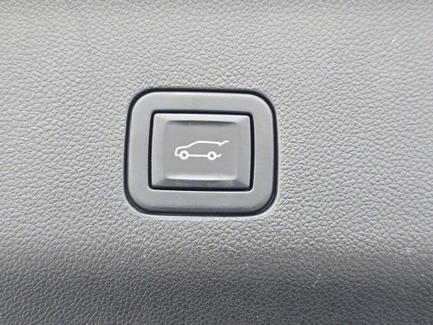 Used 2022 Cadillac Escalade Sport Platinum image 38