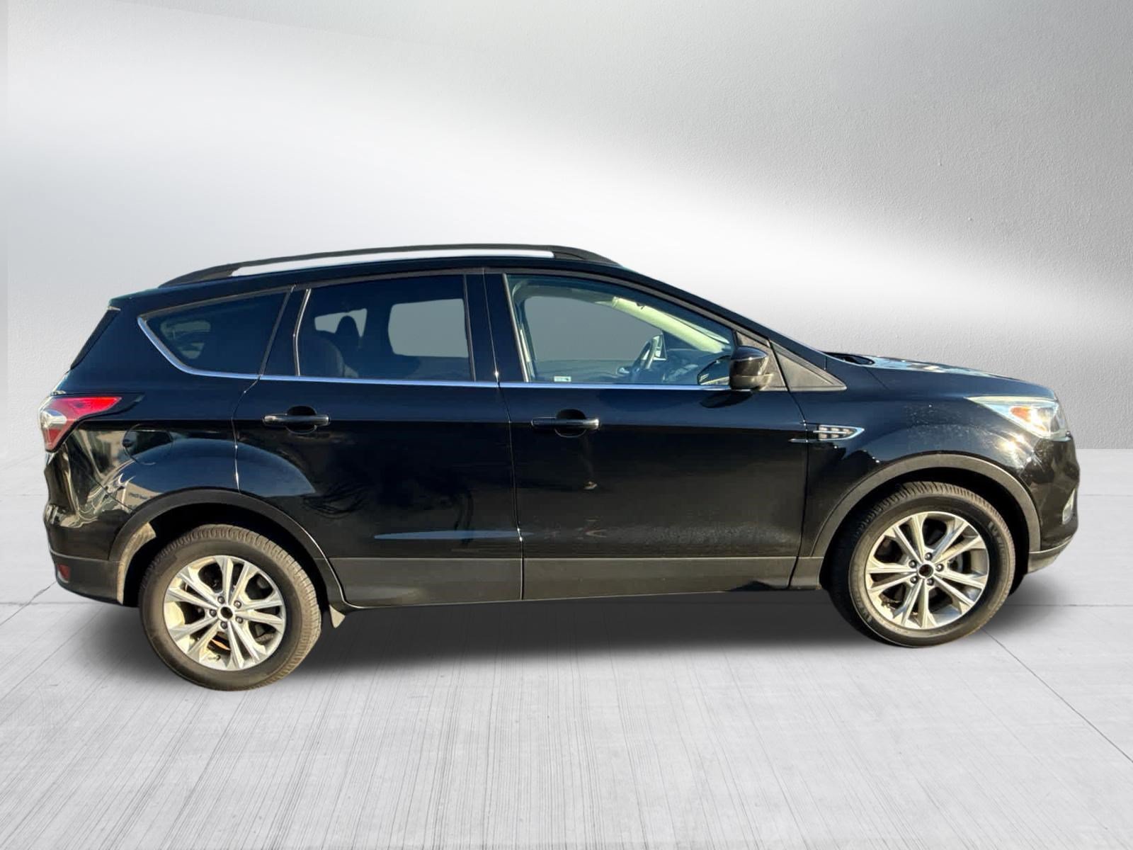 Used 2018 Ford Escape SE AWD/4WD image 5