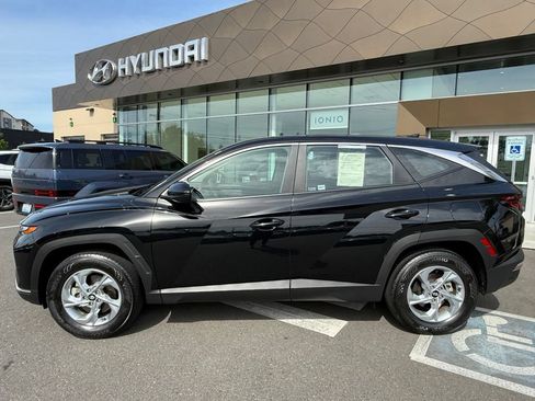 Used 2023 Hyundai Tucson SE AWD/4WD image 2