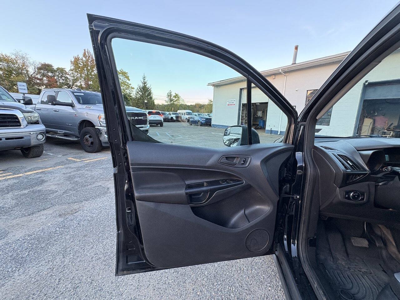 Used 2018 Ford Transit Connect XL FWD image 14