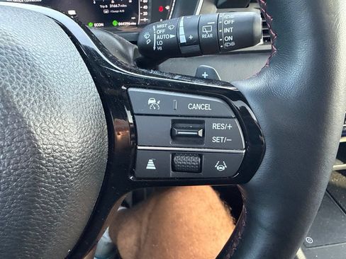 Used 2025 Honda Pilot Black Edition image 21