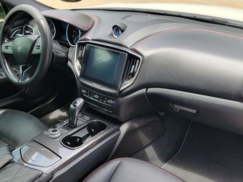 Used 2019 Maserati Ghibli RWD image 18