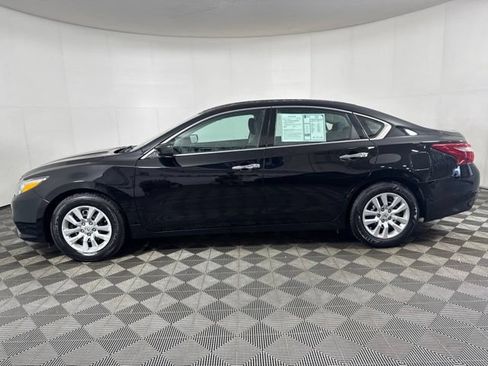 Used 2018 Nissan Altima 2.5 S FWD image 7