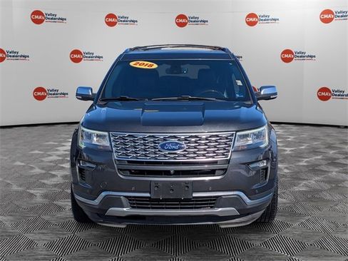 Used 2018 Ford Explorer Platinum image 2