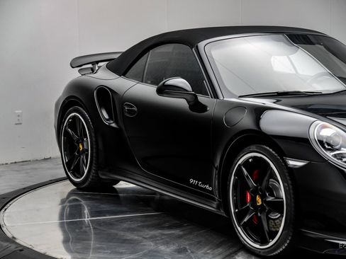 Used 2015 Porsche 911 Turbo image 31
