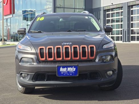 Used 2016 Jeep Cherokee Latitude w/ Safety/Convenience Group image 7