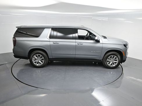 Used 2025 Chevrolet Suburban Premier image 58