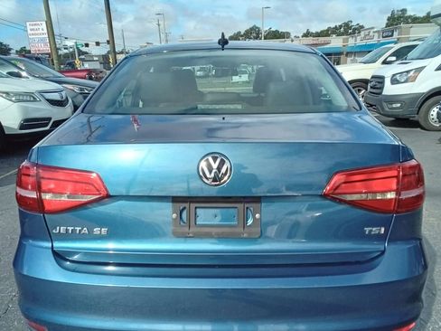 Used 2015 Volkswagen Jetta SE FWD image 6
