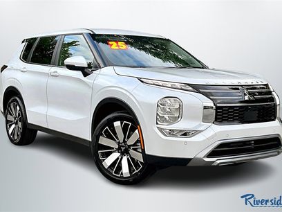 New 2025 Mitsubishi Outlander SE