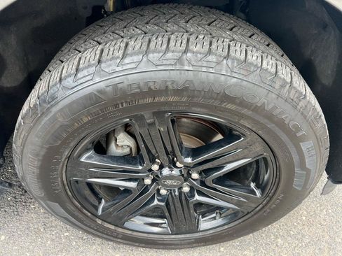 Used 2021 Ford Expedition XLT AWD/4WD image 4