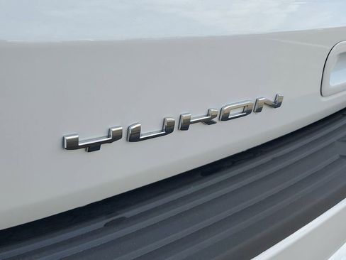 New 2026 GMC Yukon XL Denali w/ Denali Reserve Package image 6