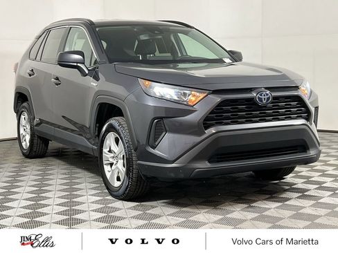 Used 2019 Toyota RAV4 LE image 1
