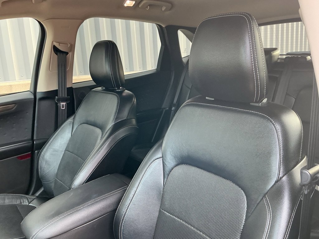 Used 2020 Ford Escape Titanium AWD/4WD image 10