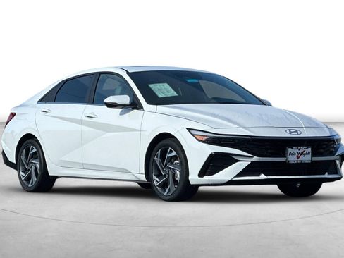 Used 2024 Hyundai Elantra Limited FWD image 8