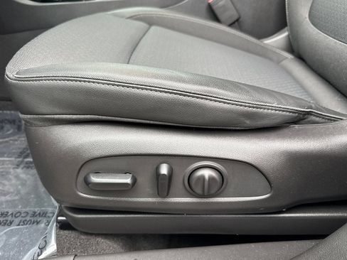 Used 2022 Buick Encore GX Select w/ Experience Buick Package image 13