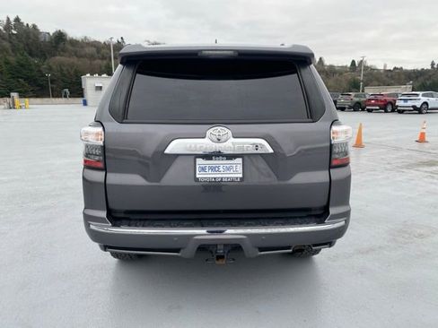 Used 2021 Toyota 4Runner Limited image 7