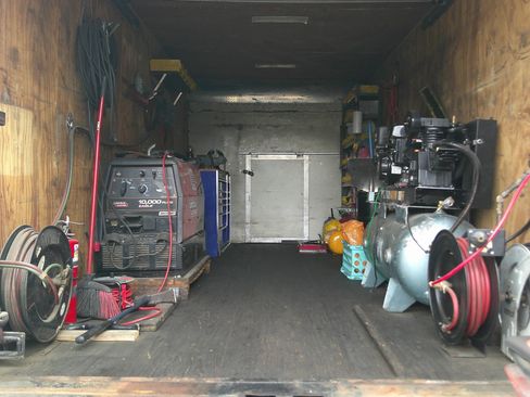 Used 2017 Chevrolet Express 3500 Extended image 7