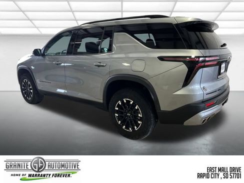 Used 2025 Chevrolet Traverse Z71 AWD/4WD image 4