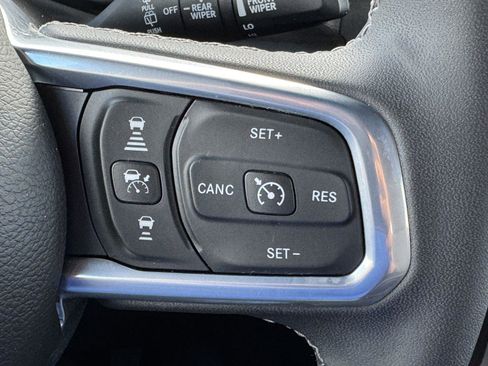 Used 2025 Jeep Wrangler Sahara w/ Safety Group image 19