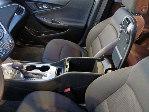 Certified 2025 Chevrolet Malibu LT image 24