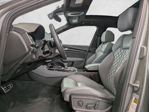 Used 2023 Audi SQ5 Premium Plus w/ Premium Plus Package image 16