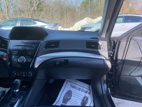 Used 2019 Acura ILX image 29
