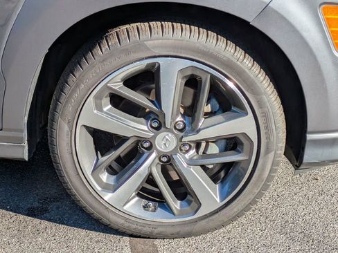 Used 2019 Hyundai Kona Limited image 11