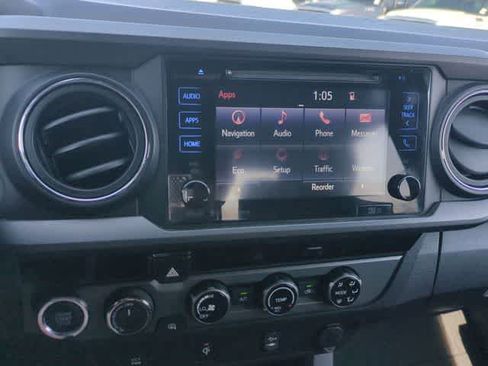 Used 2017 Toyota Tacoma TRD Off-Road w/ Tow Package (A/T) image 27