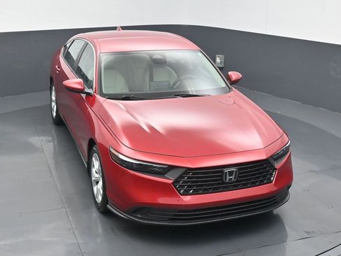 Certified 2023 Honda Accord LX image 3