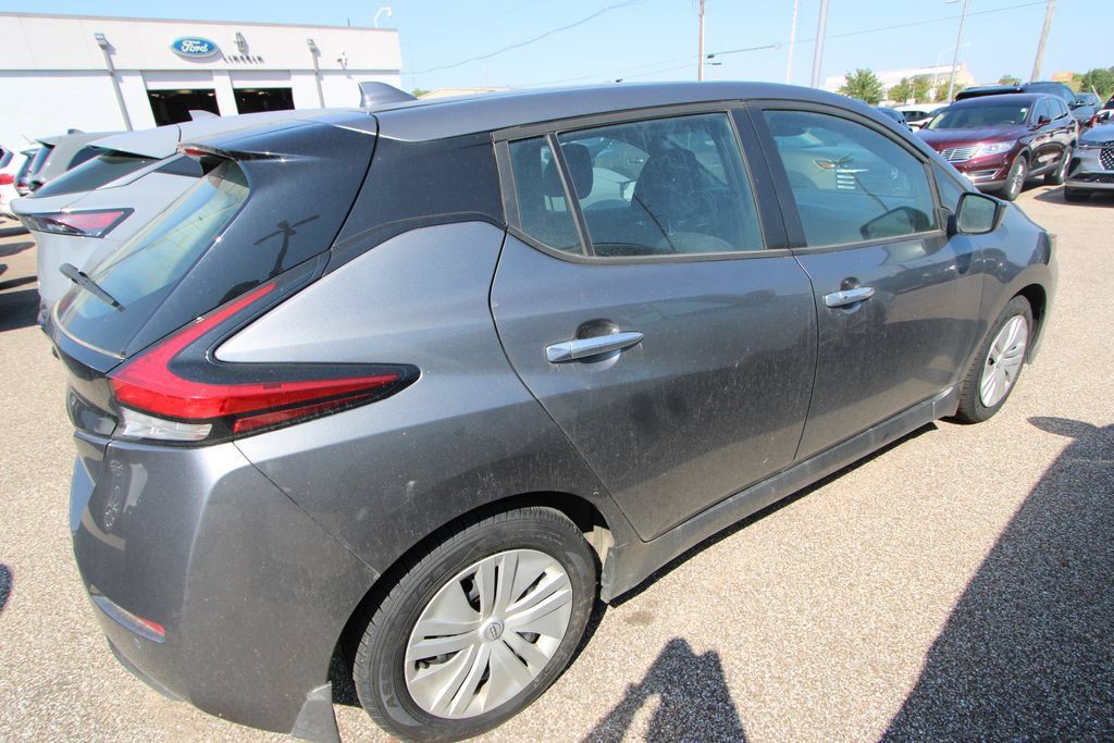 Used 2025 Nissan Leaf S FWD image 10