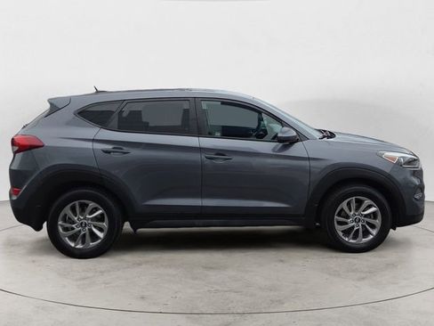 Used 2017 Hyundai Tucson SE image 6