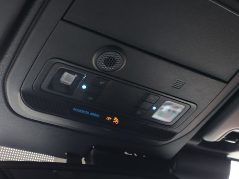 Used 2025 Ford Bronco Outer Banks image 23