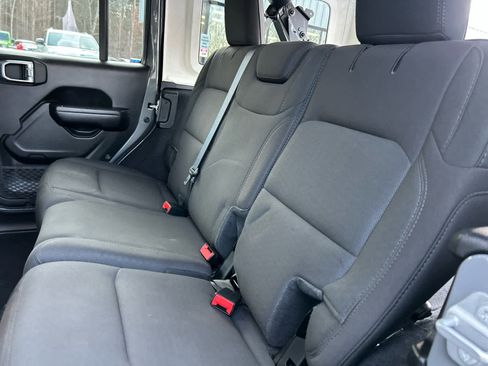 Used 2021 Jeep Wrangler Unlimited Sport image 41
