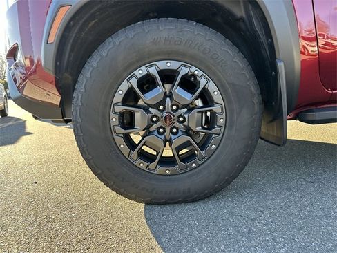 Used 2022 Nissan Frontier PRO-4X w/ Pro-4X Premium Package image 11