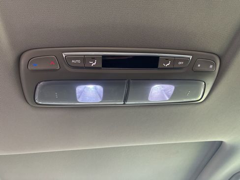 Used 2025 Kia Telluride S FWD image 18