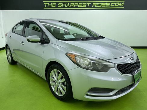 Used 2015 Kia Forte LX w/ Popular Package image 2