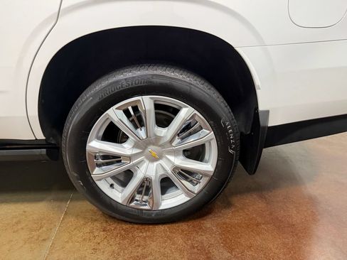 Used 2021 Chevrolet Tahoe High Country w/ Premium Package AWD/4WD image 89