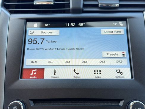 Used 2017 Ford Fusion Energi SE image 30