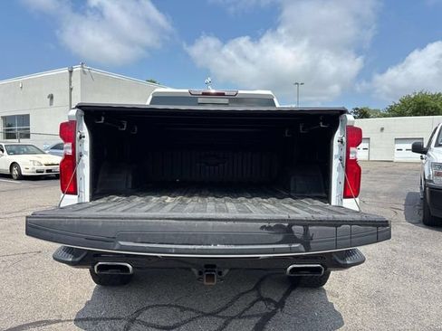 Used 2021 Chevrolet Silverado 1500 LT Trail Boss w/ Convenience Package II AWD/4WD image 17