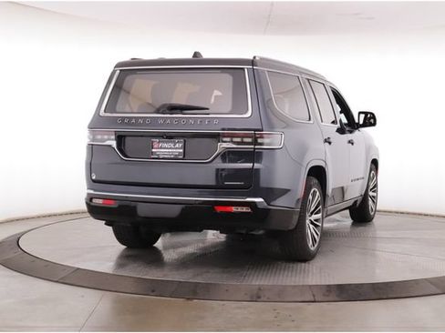 Used 2024 Jeep Grand Wagoneer Series III w/ HD Trailer Tow Package AWD/4WD image 7