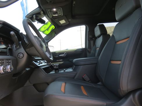 New 2026 GMC Sierra 1500 AT4 w/ Technology Package image 15