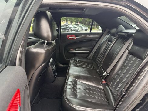 Used 2022 Chrysler 300 S RWD image 9