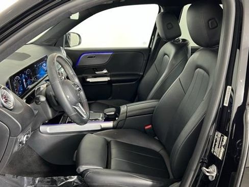 Used 2022 Mercedes-Benz GLB 250 image 14