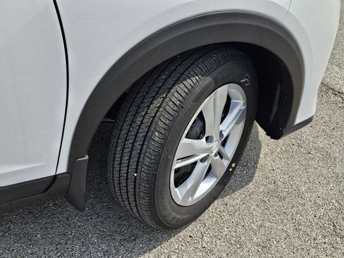 New 2025 Nissan Kicks S image 4